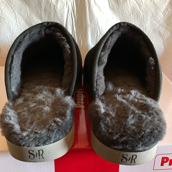 House Shoes - Picture 9 of 9